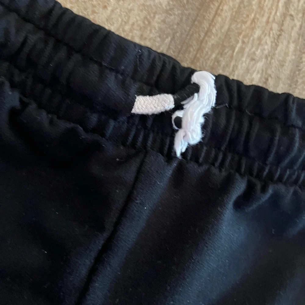 Girls Cat & Jack shorts - Picture 4 of 5